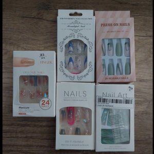 5 Press on nail sets